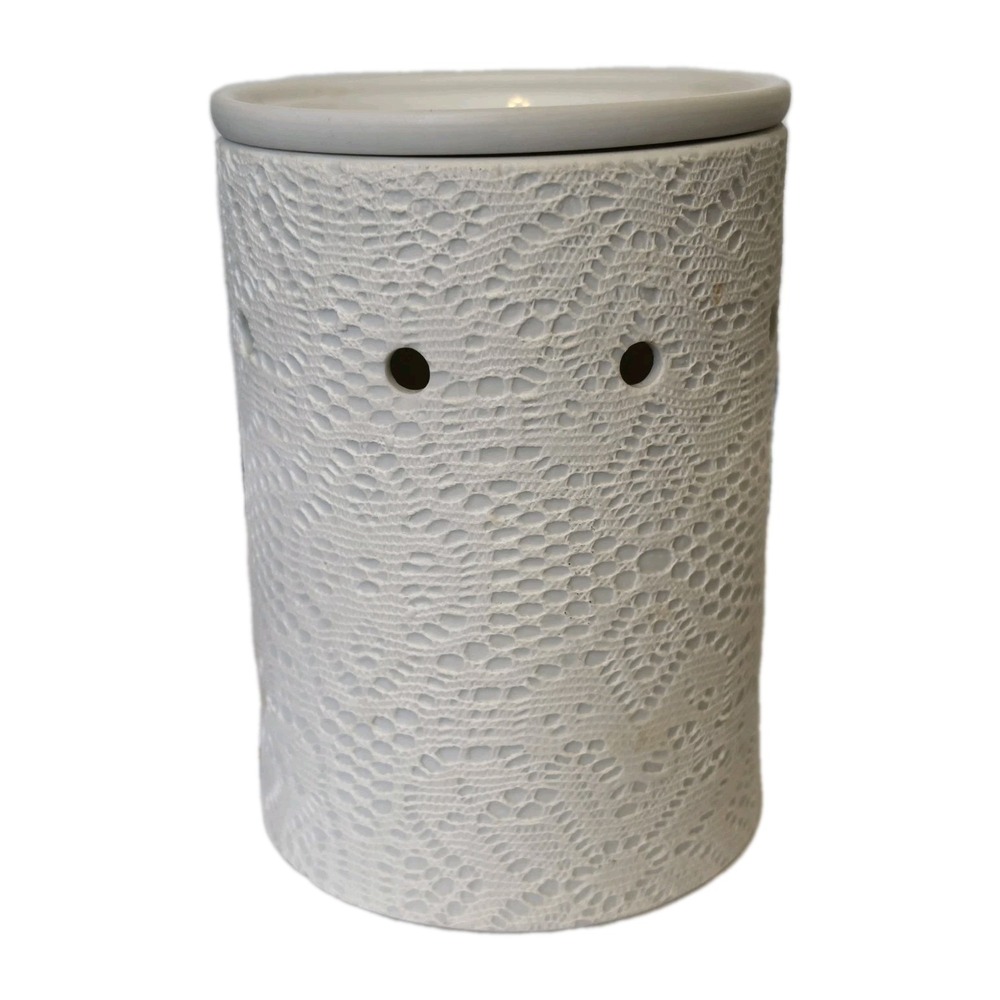 *Scentsy* Full Size Lace Wax Warmer - Matte White - Retired - 26972